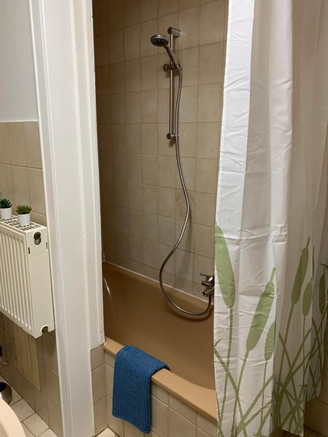 Haus Am Stadtrand Mit Super Verbindung In Die City Kassel Luaran gambar
